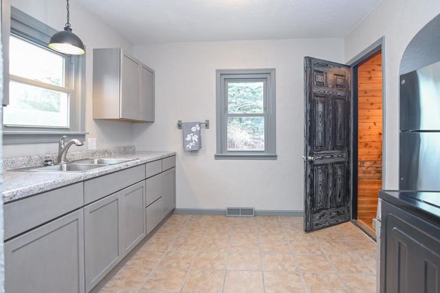 835 NEVILLE AVENUE, Green Bay, WI 54303