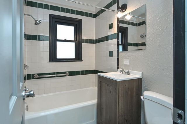 835 NEVILLE AVENUE, Green Bay, WI 54303