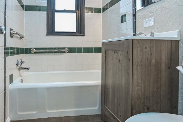 835 NEVILLE AVENUE, Green Bay, WI 54303