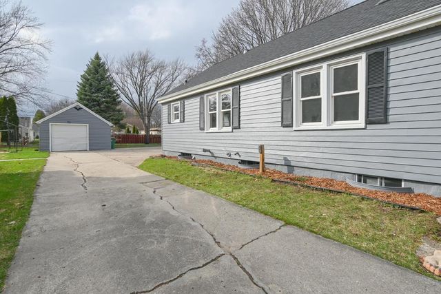 835 NEVILLE AVENUE, Green Bay, WI 54303