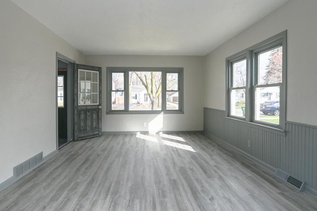 835 NEVILLE AVENUE, Green Bay, WI 54303