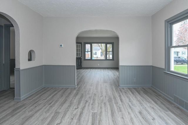 835 NEVILLE AVENUE, Green Bay, WI 54303