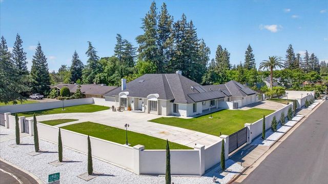 5261 N Van Ness Boulevard, Fresno, CA 93711