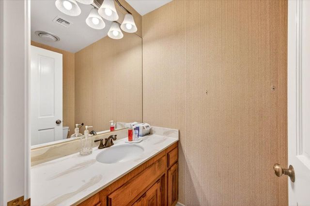 5261 N Van Ness Boulevard, Fresno, CA 93711