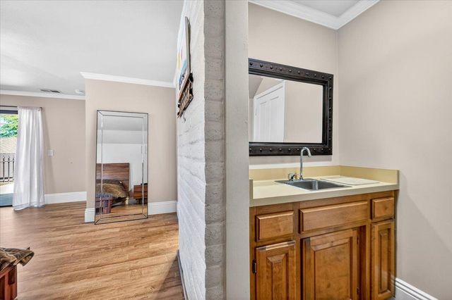 5261 N Van Ness Boulevard, Fresno, CA 93711