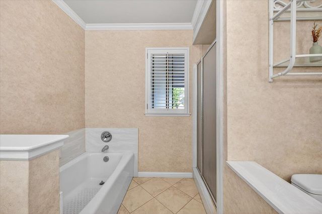 5261 N Van Ness Boulevard, Fresno, CA 93711