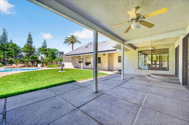 5261 N Van Ness Boulevard, Fresno, CA 93711