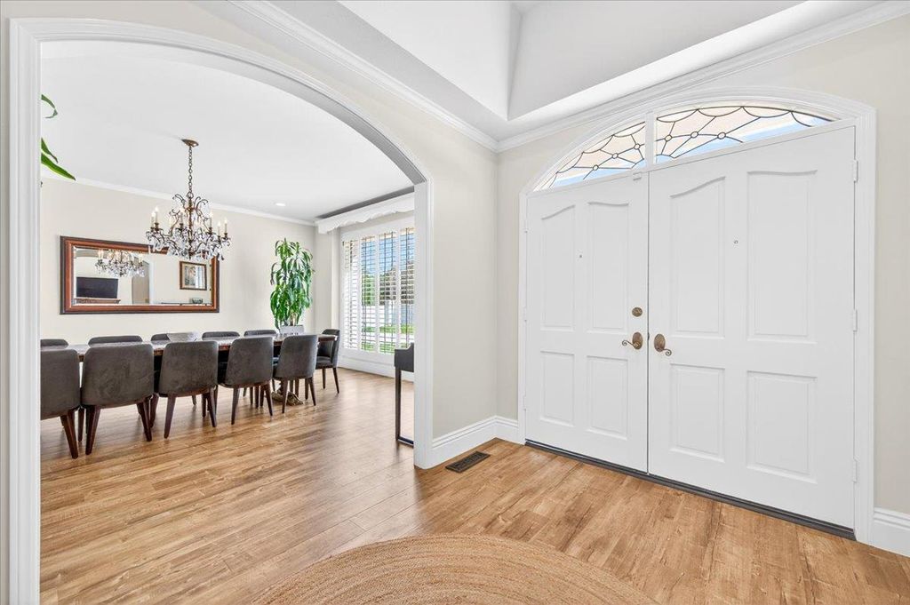 Image 18 of property listing at 5261 N Van Ness Boulevard, Fresno, CA 93711