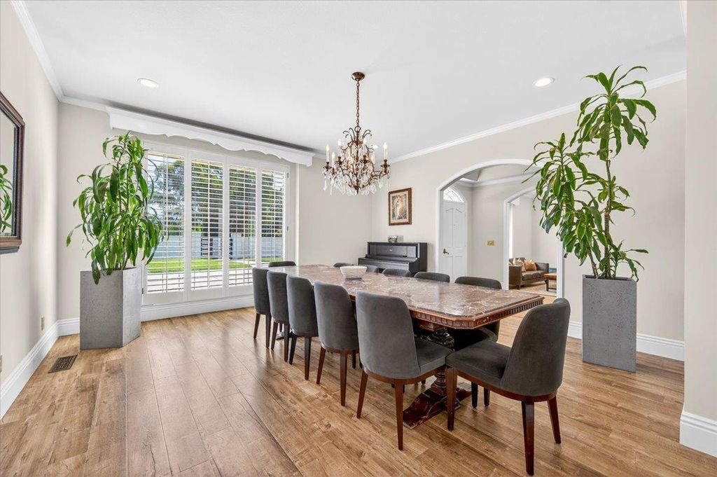 Image 20 of property listing at 5261 N Van Ness Boulevard, Fresno, CA 93711