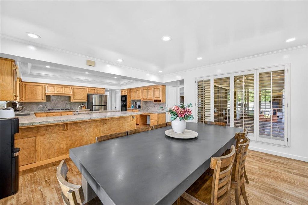 Image 39 of property listing at 5261 N Van Ness Boulevard, Fresno, CA 93711