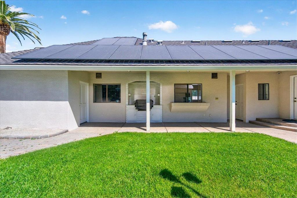 Image 84 of property listing at 5261 N Van Ness Boulevard, Fresno, CA 93711