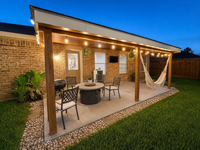 9911 Bronze Mill Lane, Rosharon, TX 77583