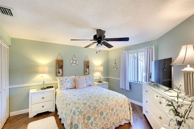 5903 36TH AVENUE CIRCLE W, Bradenton, FL 34209