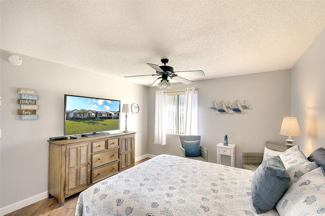 5903 36TH AVENUE CIRCLE W, Bradenton, FL 34209