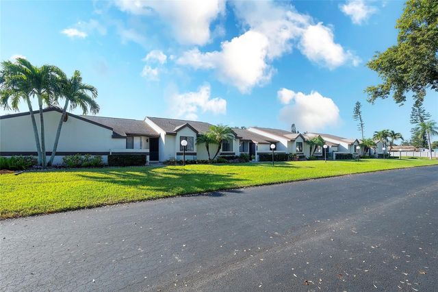 5903 36TH AVENUE CIRCLE W, Bradenton, FL 34209