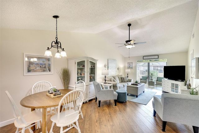 5903 36TH AVENUE CIRCLE W, Bradenton, FL 34209