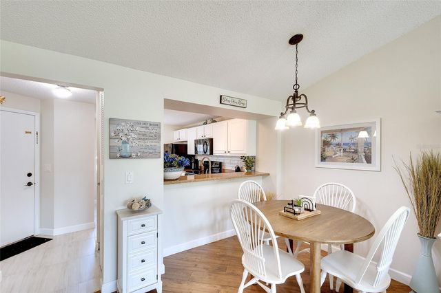 5903 36TH AVENUE CIRCLE W, Bradenton, FL 34209