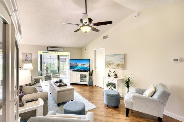 5903 36TH AVENUE CIRCLE W, Bradenton, FL 34209