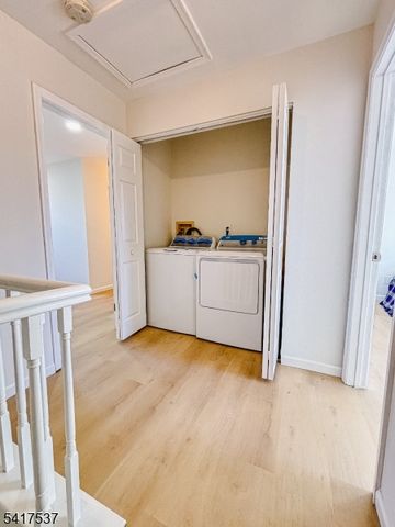 386 Inwood Ct, Franklin Twp., NJ 08873