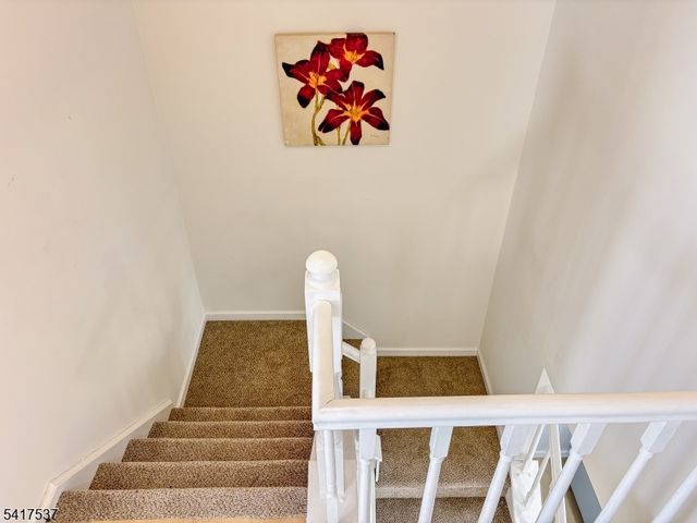 386 Inwood Ct, Franklin Twp., NJ 08873