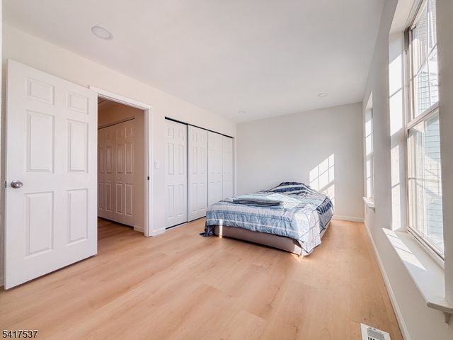 386 Inwood Ct, Franklin Twp., NJ 08873