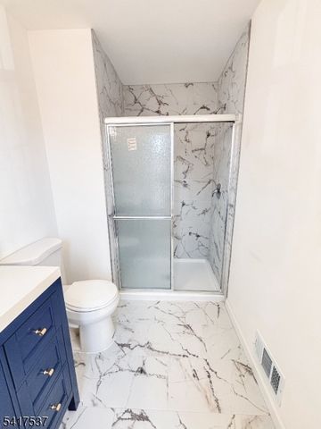 386 Inwood Ct, Franklin Twp., NJ 08873