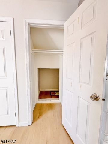 386 Inwood Ct, Franklin Twp., NJ 08873