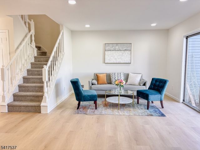 386 Inwood Ct, Franklin Twp., NJ 08873