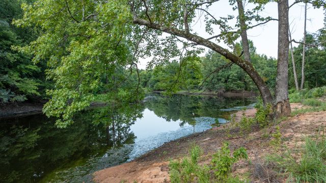 225 Cr-3303, De Kalb, TX 75559