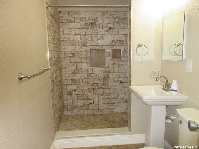 1210 McCauley, San Antonio, TX 78224