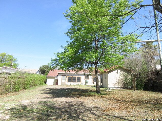 1210 McCauley, San Antonio, TX 78224