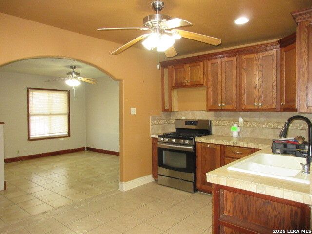 1210 McCauley, San Antonio, TX 78224