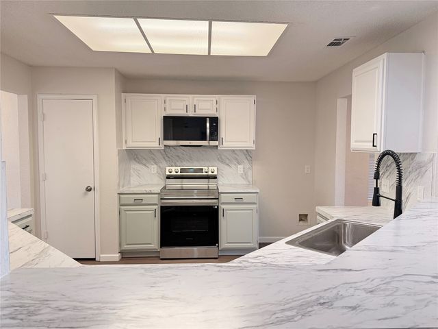 813 Arbor Downs Drive, Plano, TX 75023