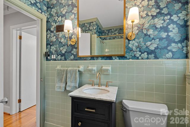 3101 Windsor Drive, Charlotte, NC 28209