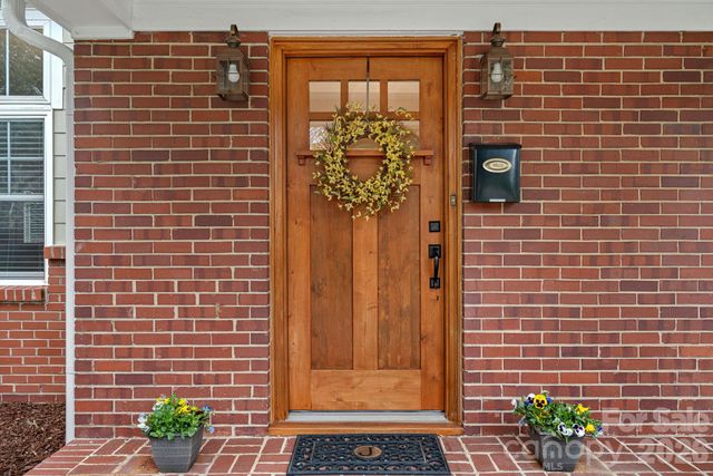 3101 Windsor Drive, Charlotte, NC 28209