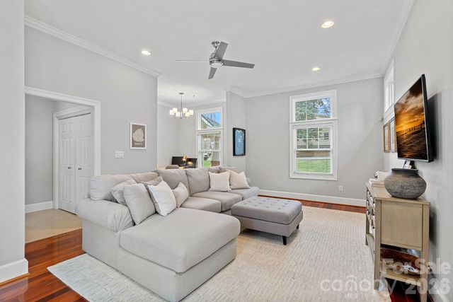 3101 Windsor Drive, Charlotte, NC 28209