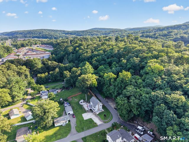 21 Sega Drive, New Milford, CT 06776