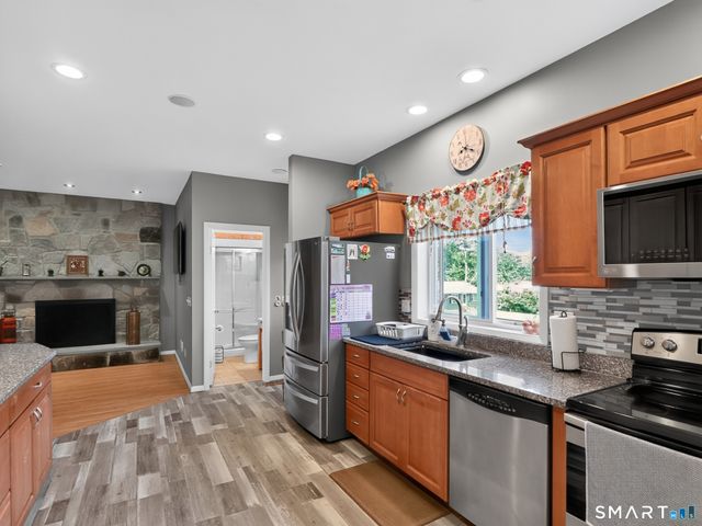21 Sega Drive, New Milford, CT 06776