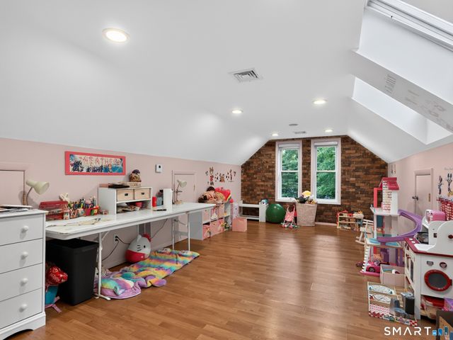 21 Sega Drive, New Milford, CT 06776