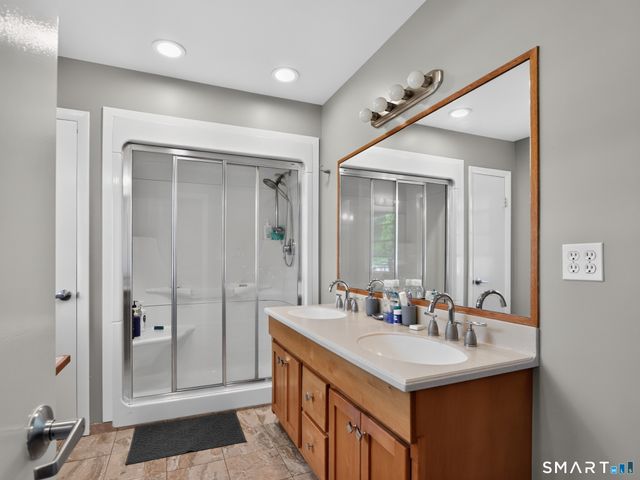 21 Sega Drive, New Milford, CT 06776