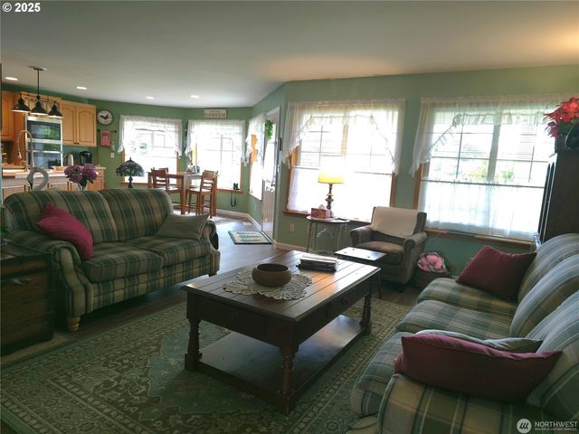 363 Se Eagle Nest Ct, Ocean Shores, WA 98569