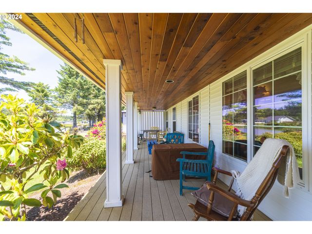 363 Se Eagle Nest Ct, Ocean Shores, WA 98569