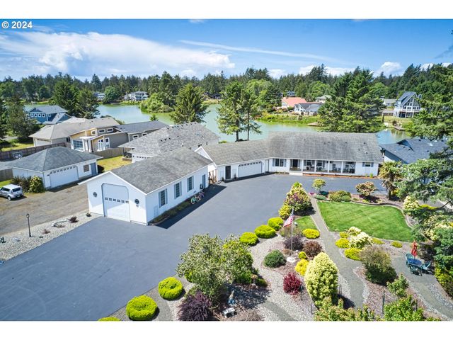 363 Se Eagle Nest Ct, Ocean Shores, WA 98569