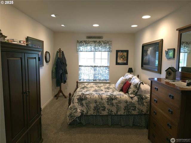 363 Se Eagle Nest Ct, Ocean Shores, WA 98569