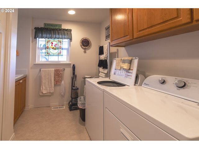 363 Se Eagle Nest Ct, Ocean Shores, WA 98569