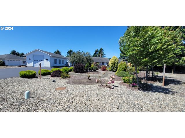 363 Se Eagle Nest Ct, Ocean Shores, WA 98569