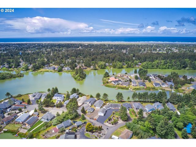 363 Se Eagle Nest Ct, Ocean Shores, WA 98569