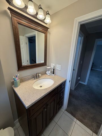 14 Garvin Road, Derry, NH 03038