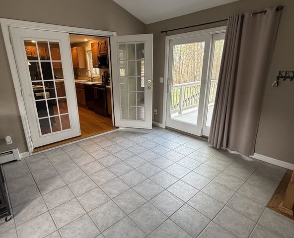 14 Garvin Road, Derry, NH 03038