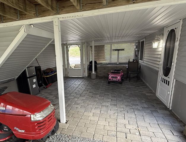 14 Garvin Road, Derry, NH 03038